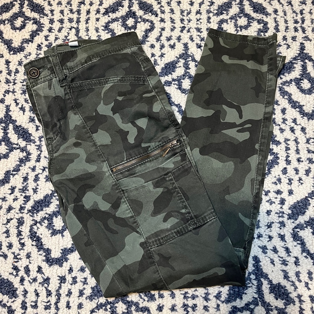 UNIONBAY Women's Olive Camouflage Cargo Pants